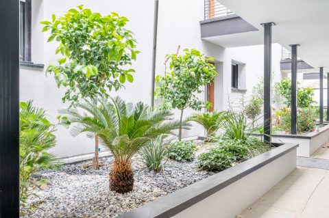 Appartement triplex style loft et son jeu de terrasses – meublé – 220 m²
