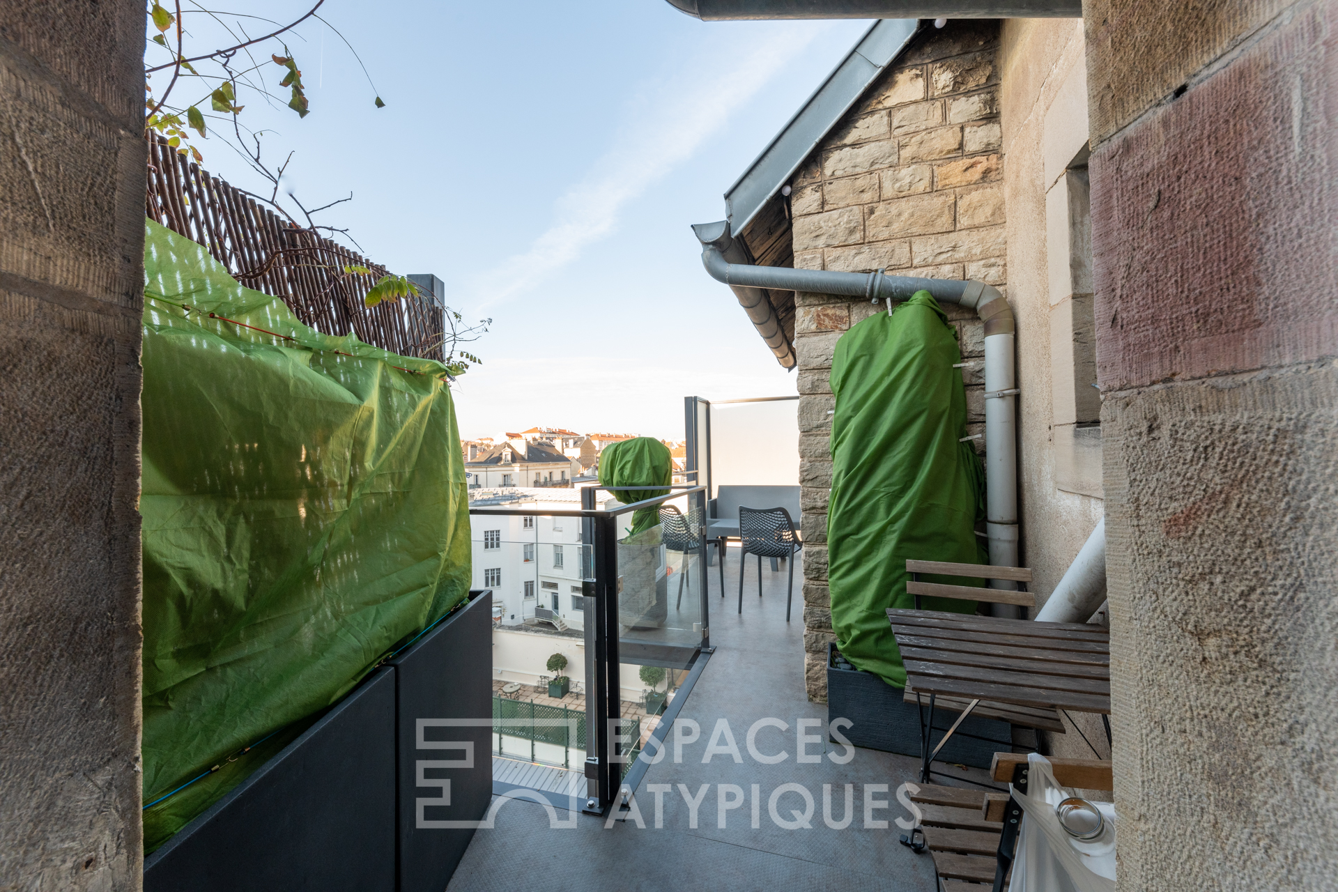 Duplex rénové avec balcon et ascenseur
