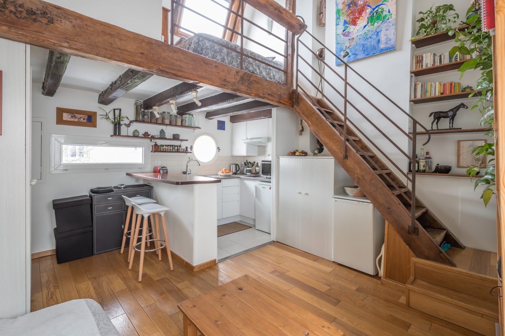 Top floor duplex in Saint-Sulpice