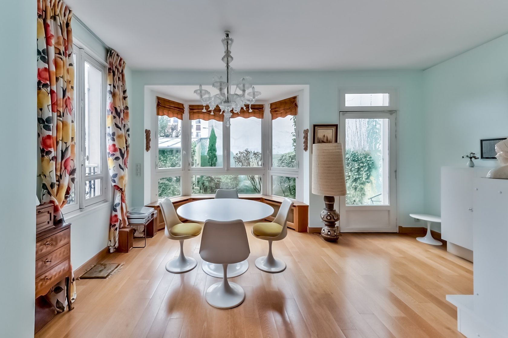 Maison de ville à revisiter avec jardin