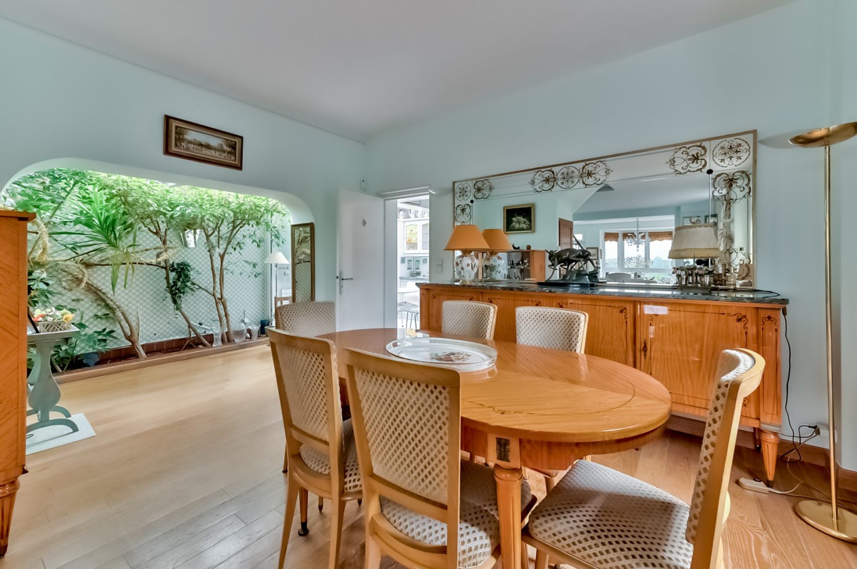 Townhouse with garden to revisit