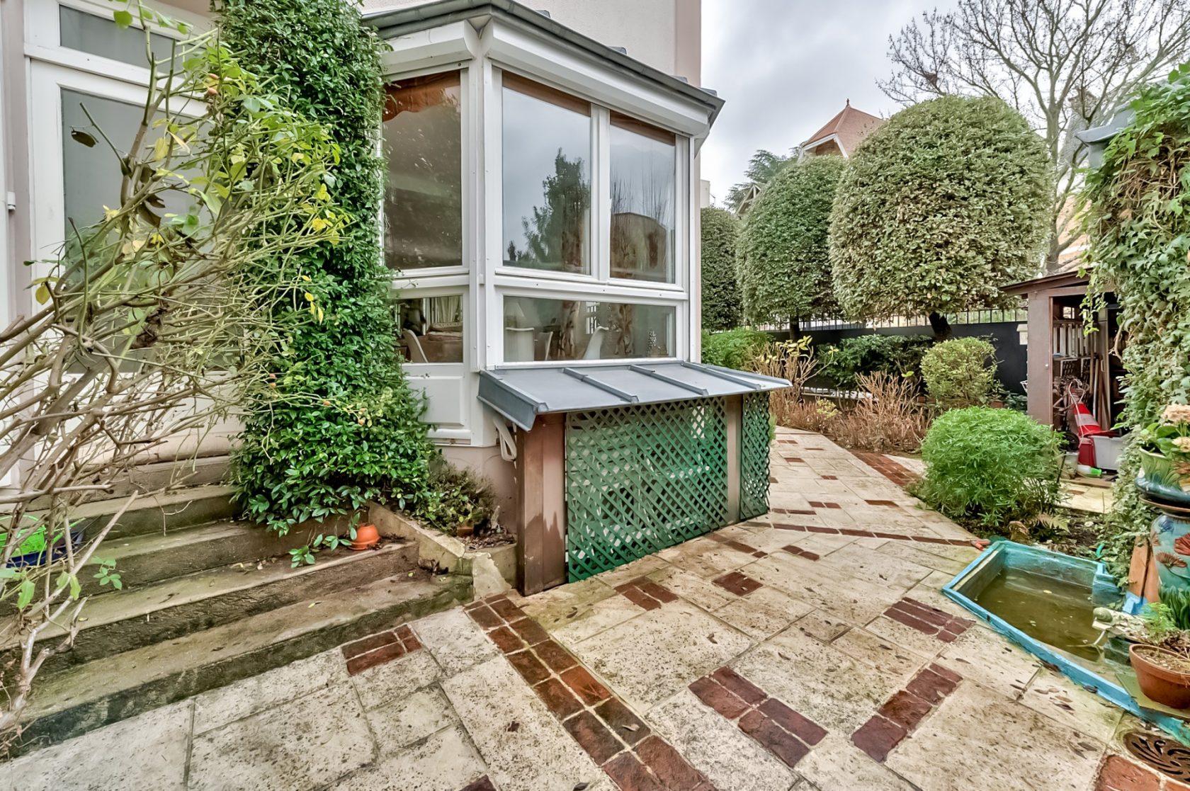 Townhouse with garden to revisit