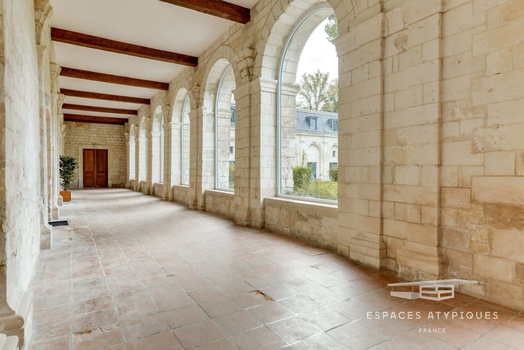 L’éblouissant – Duplex lumineux au sein d’une abbaye