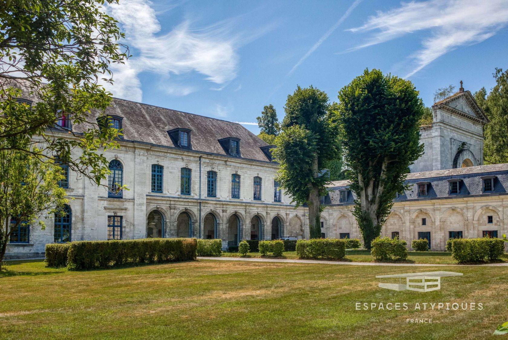 L’éblouissant – Duplex lumineux au sein d’une abbaye