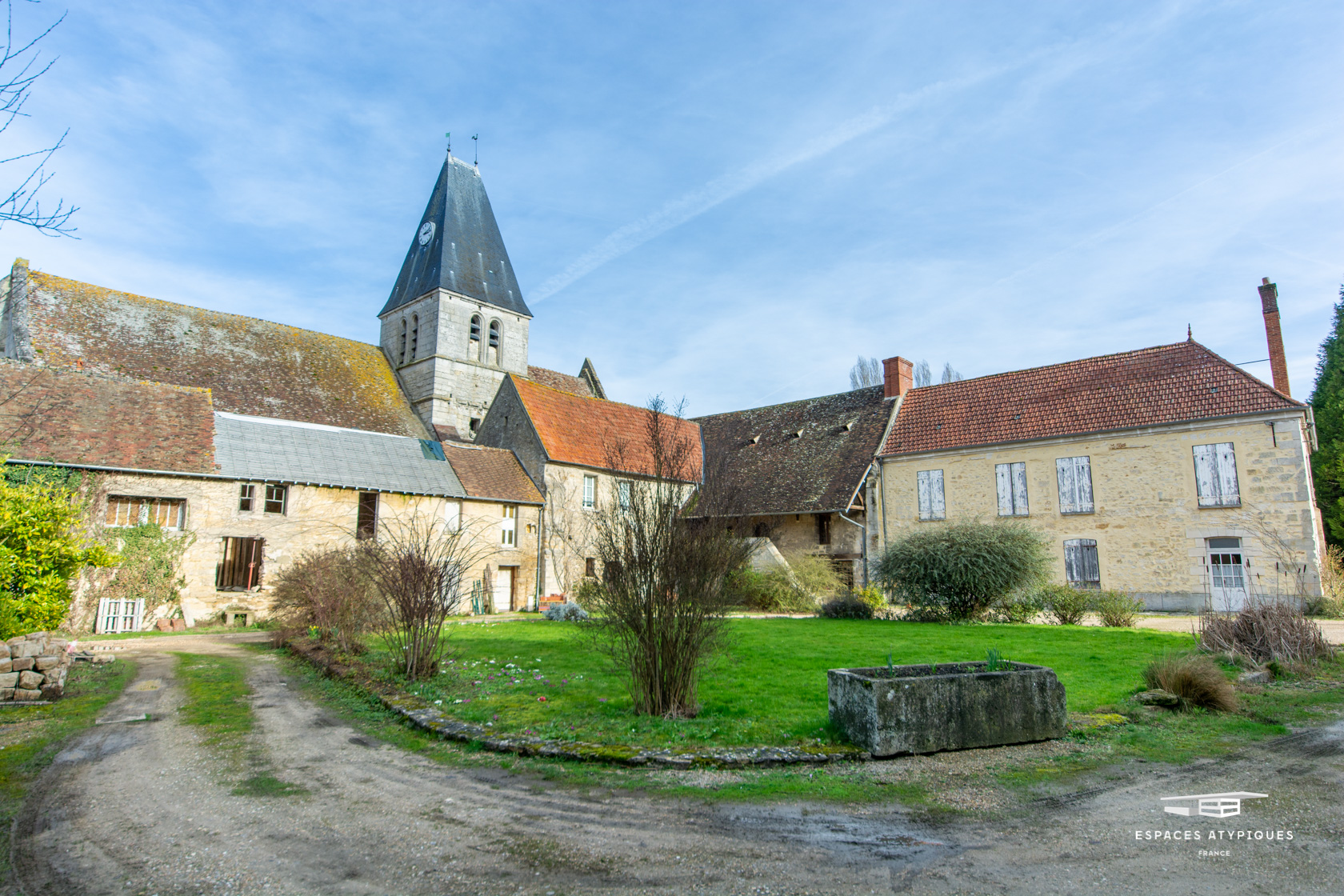 Projet de loft dans un Prieure du XI-ème siècle