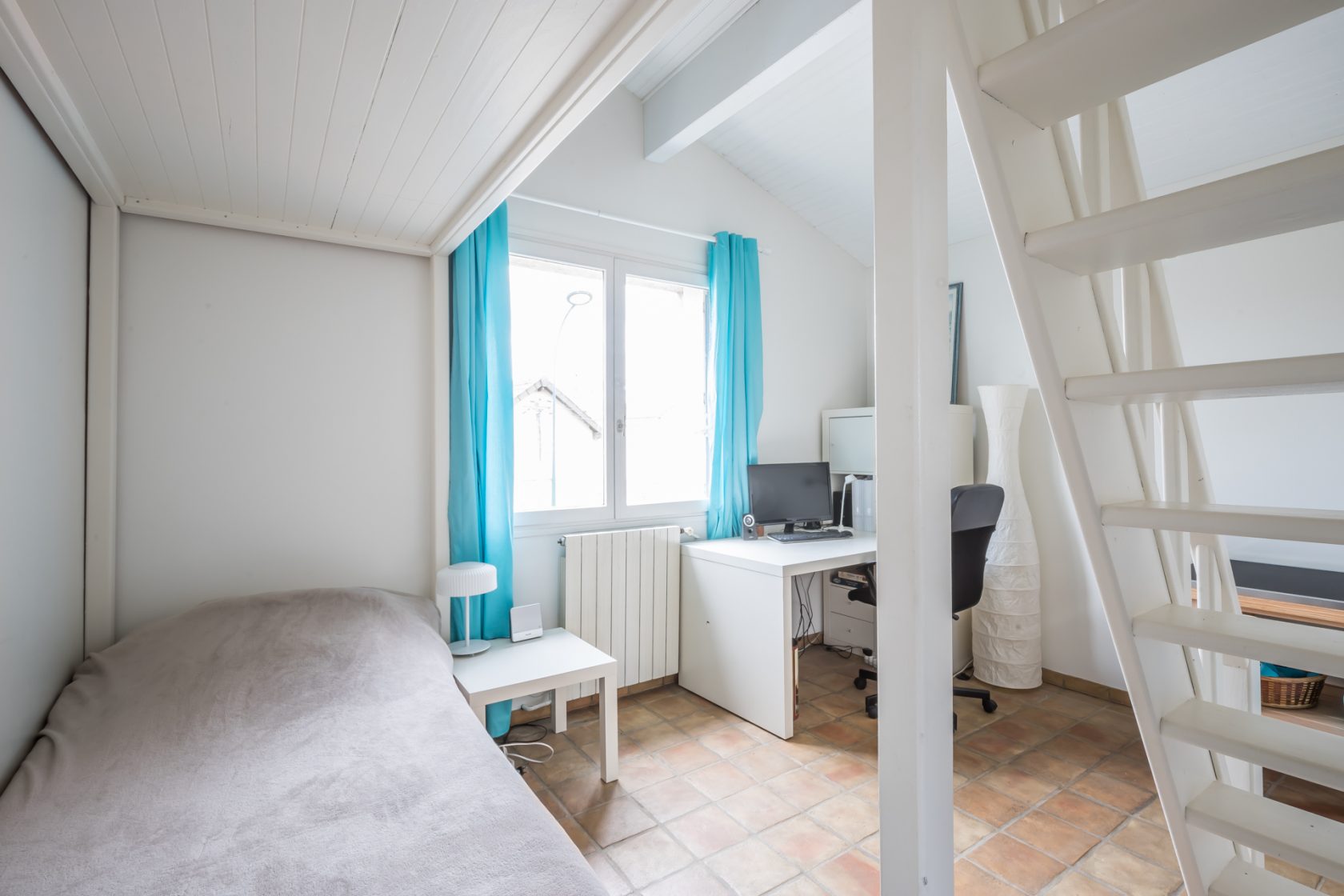 House with panoramic views of the Seine and Paris