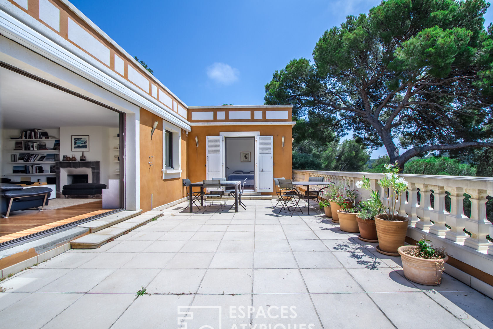 Propriété avec toit terrasse vue mer à Giens