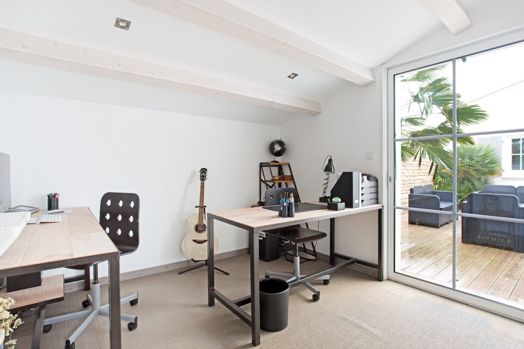 Contemporaine de bord de mer
