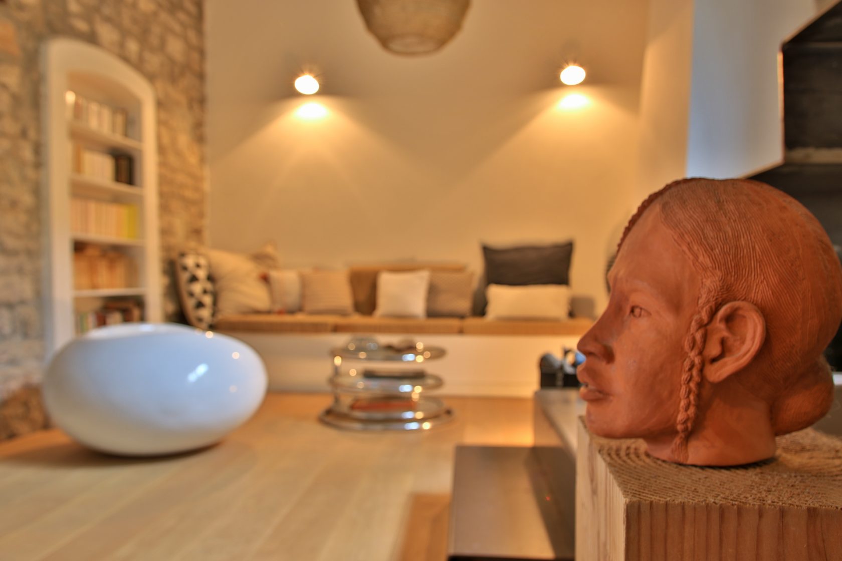 Historical residence revisited on the heights of Hyères