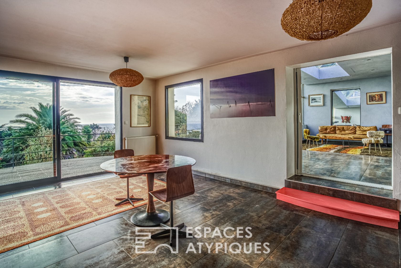 Propriété silencieuse avec vue mer panoramique
