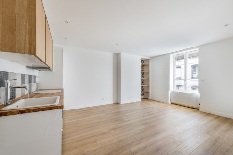 Ancien rénové en dernier étage