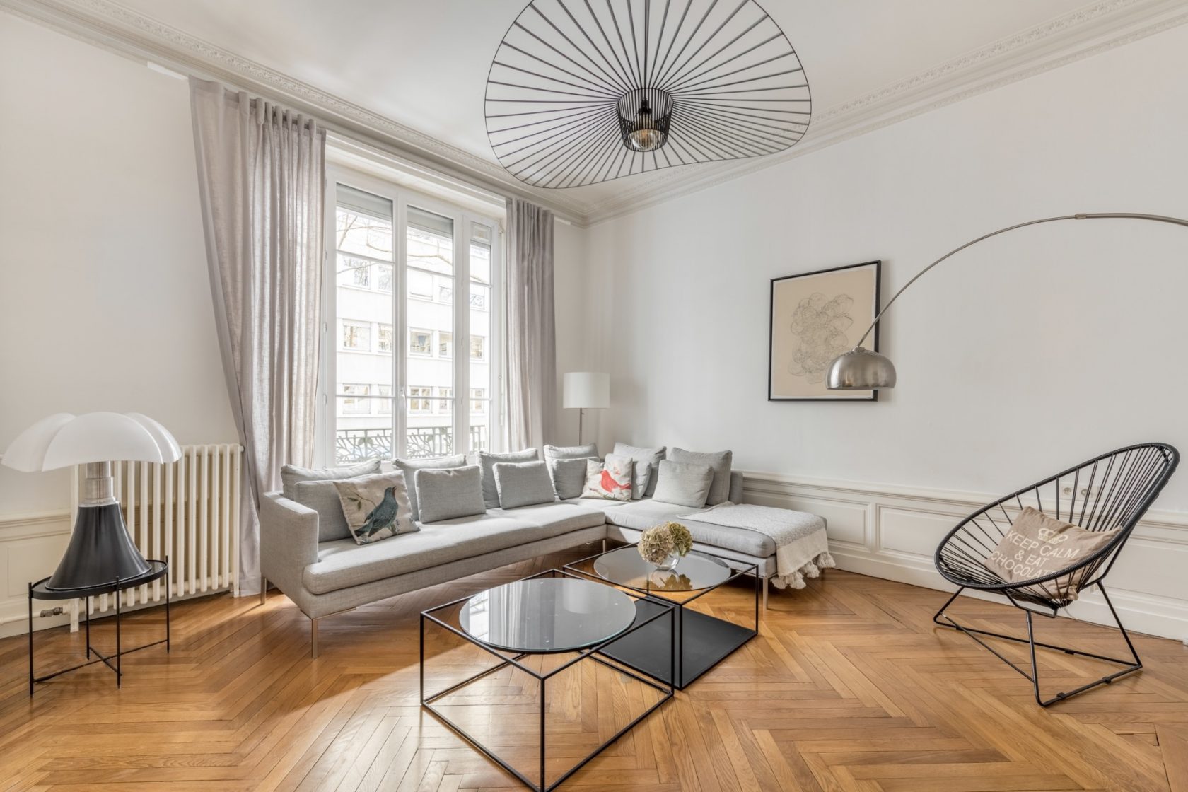 Bourgeois renovated close to the metro