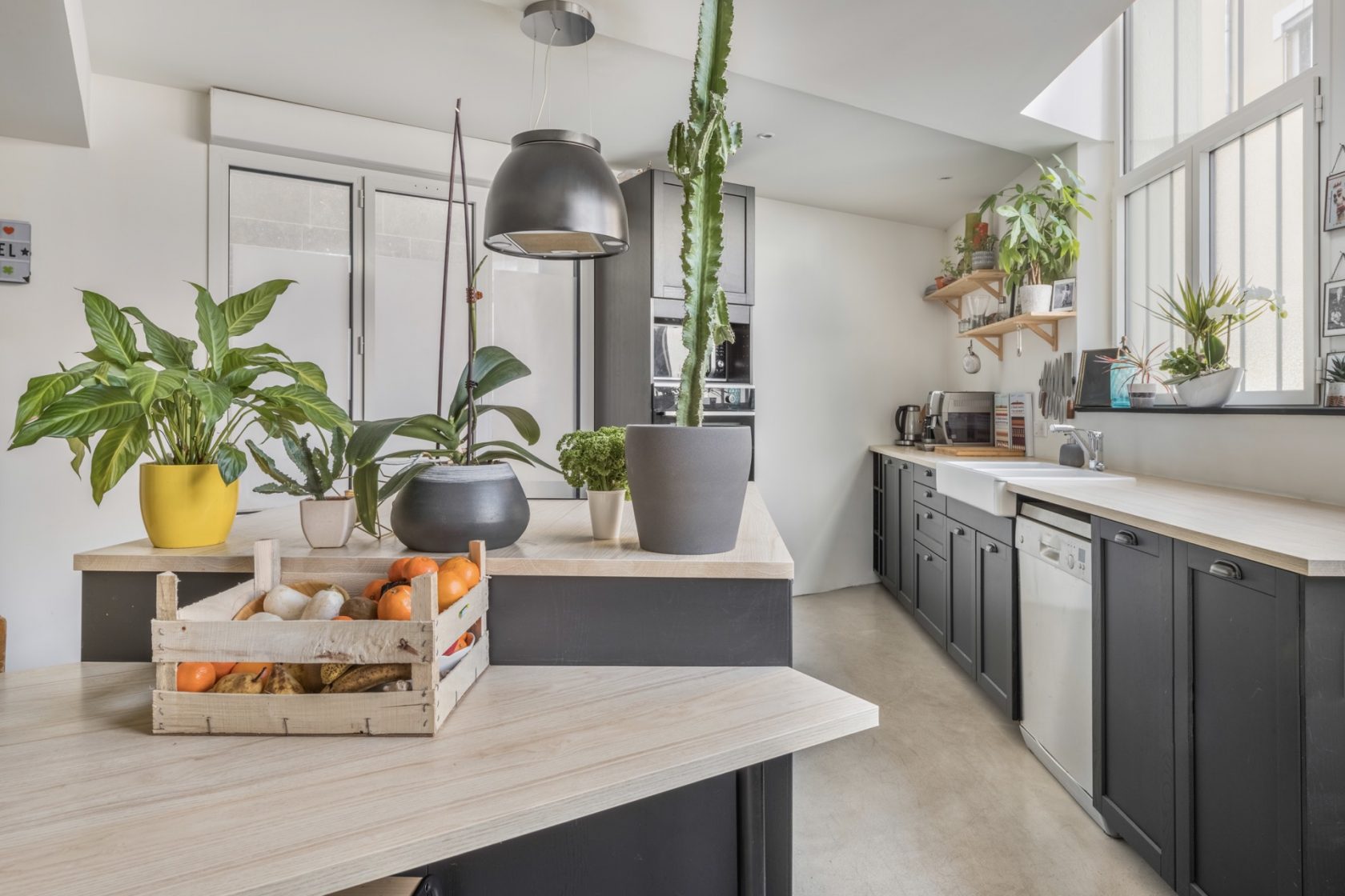 Loft dans un ancien entrepôt secteur Jean Macé