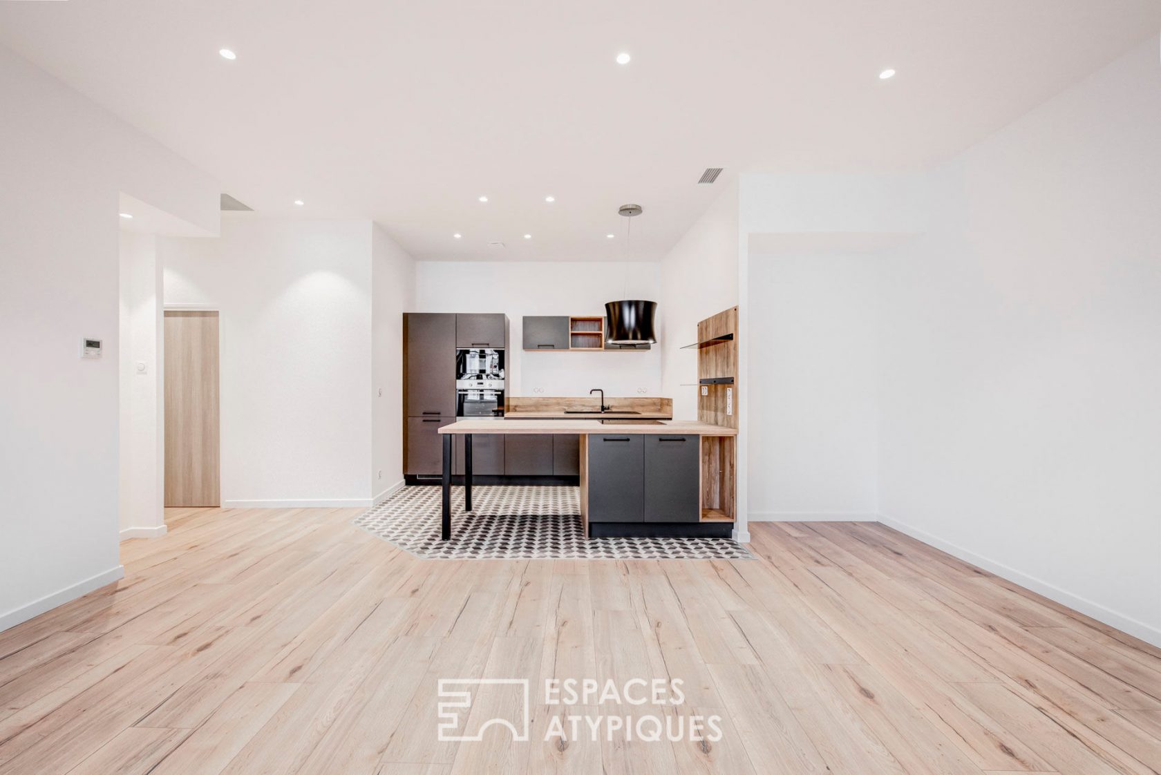 Appartement à la rénovation contemporaine