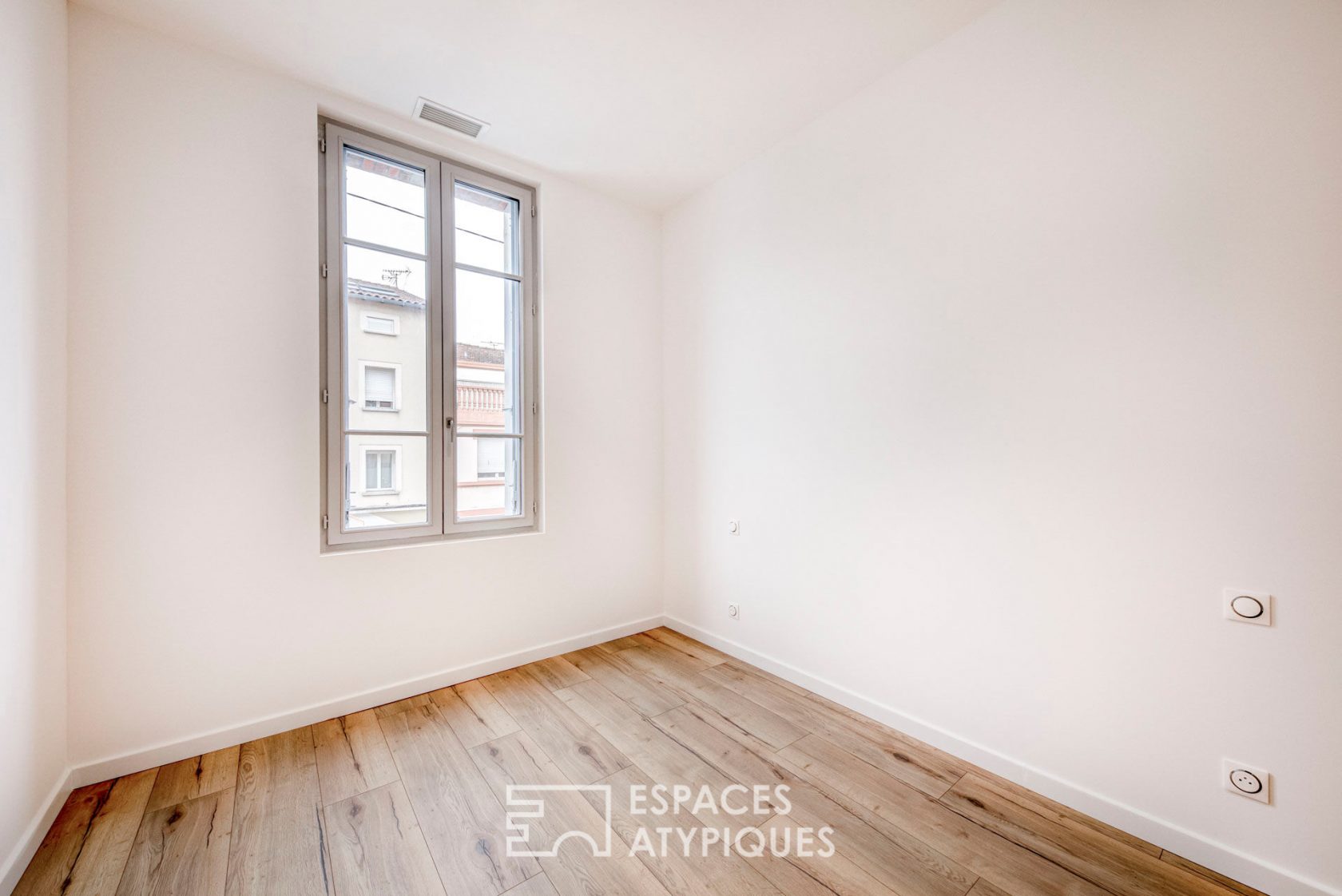 Appartement à la rénovation contemporaine