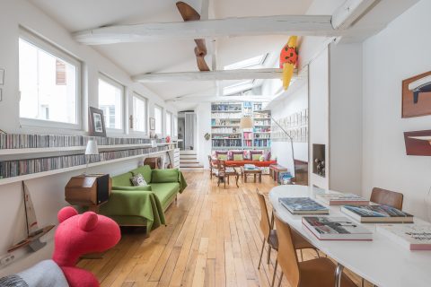Contemporary apartment in passage