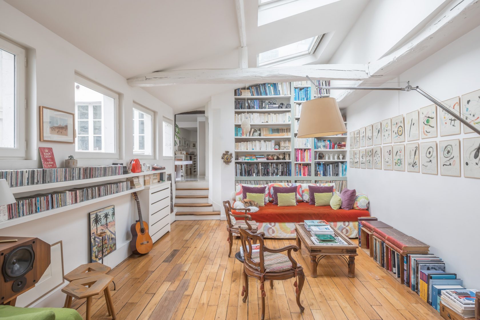 Contemporary apartment in passage