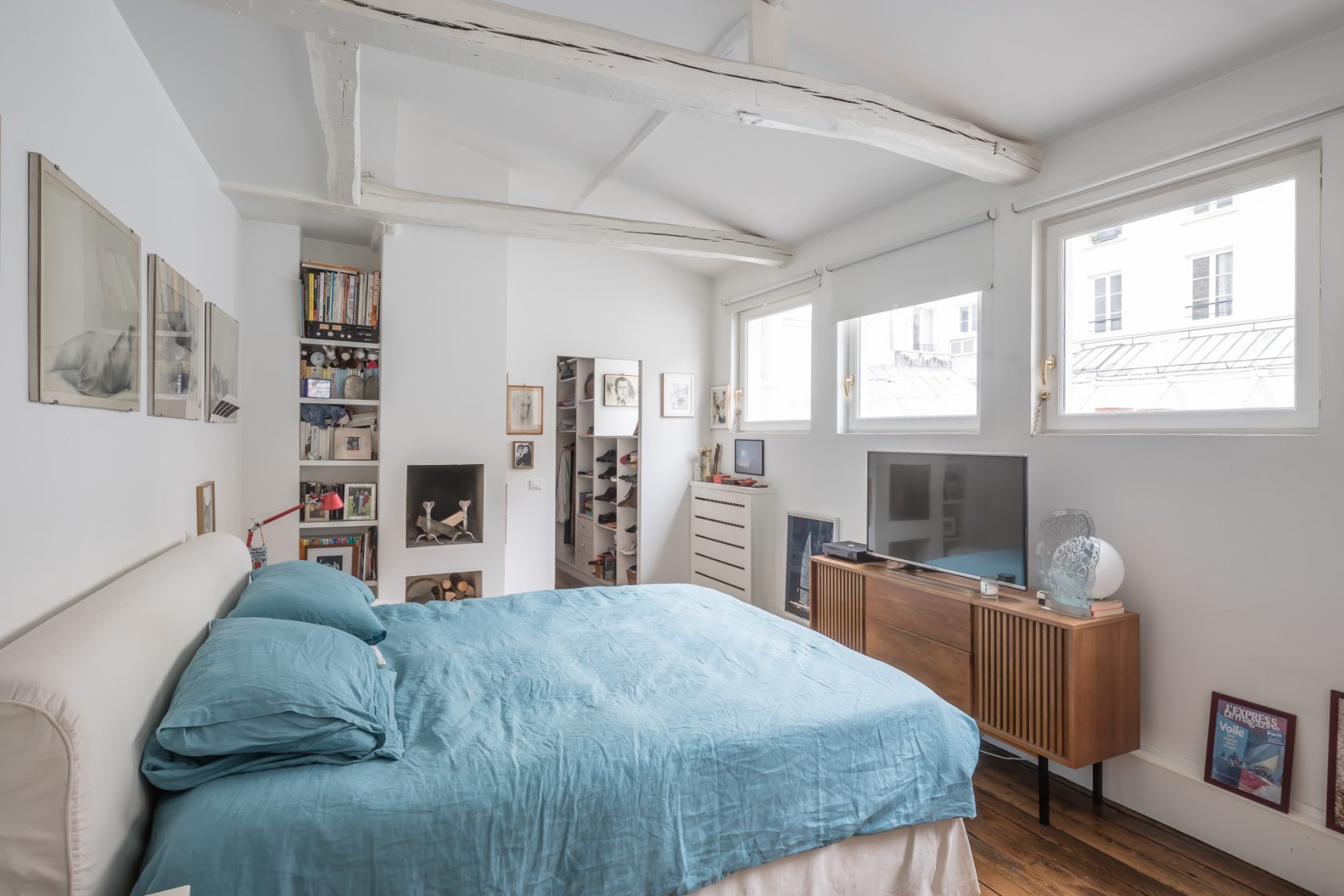 Contemporary apartment in passage