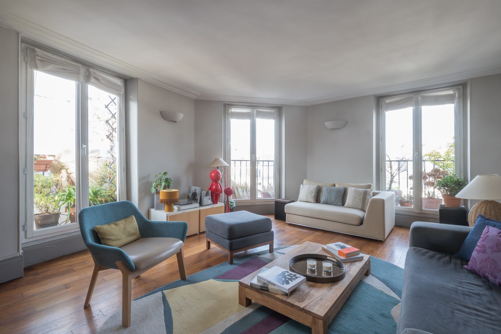 Appartement d’angle avec balcon et vue