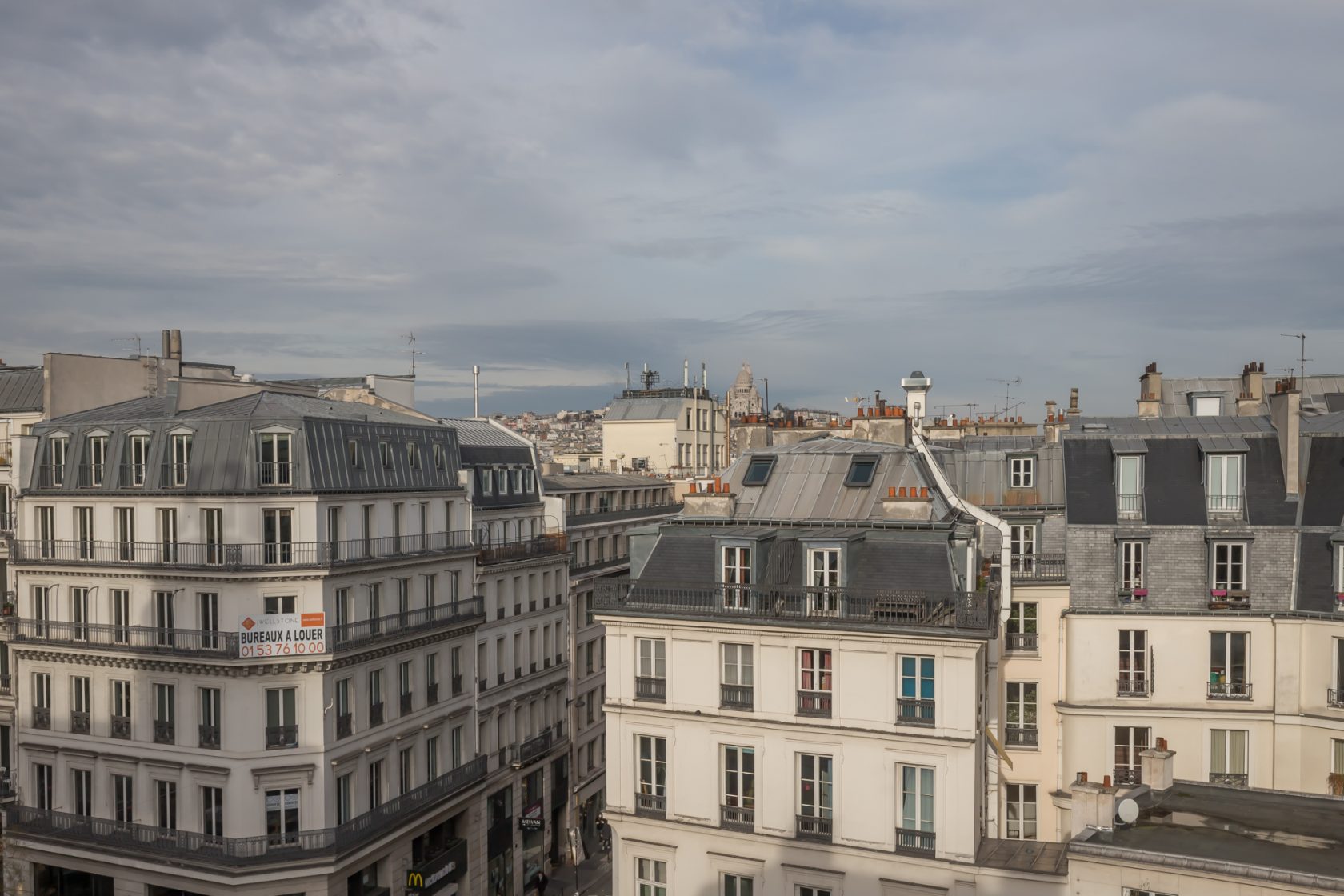 Appartement d’angle avec balcon et vue