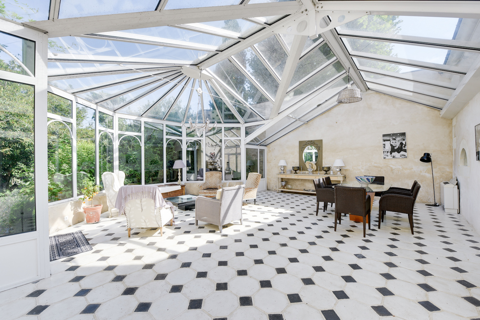 Demeure de prestige et son orangerie moderne