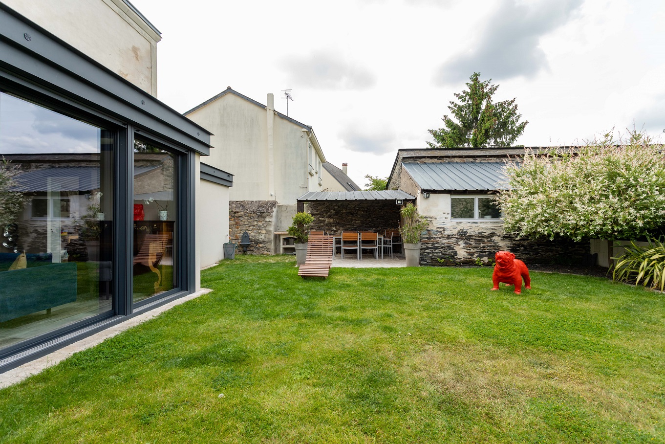 Maison de charme et son extension contemporaine