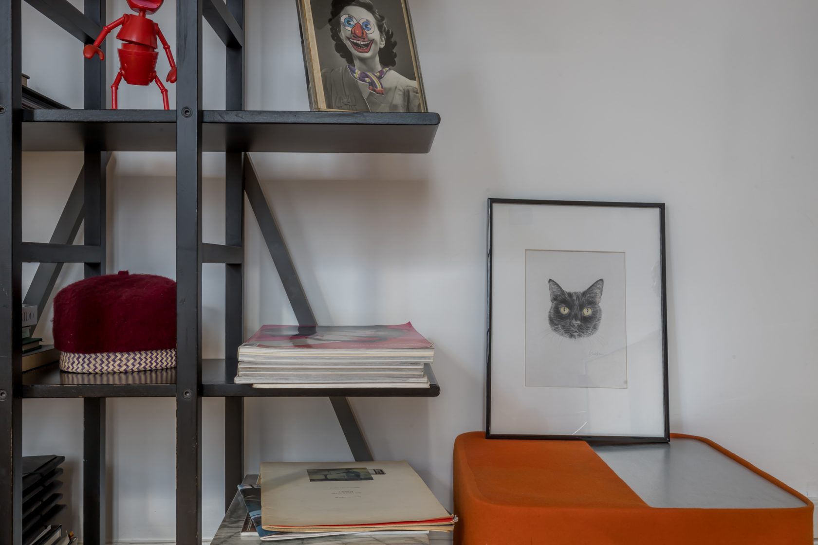 Minimalist apartment in Arts et Métiers