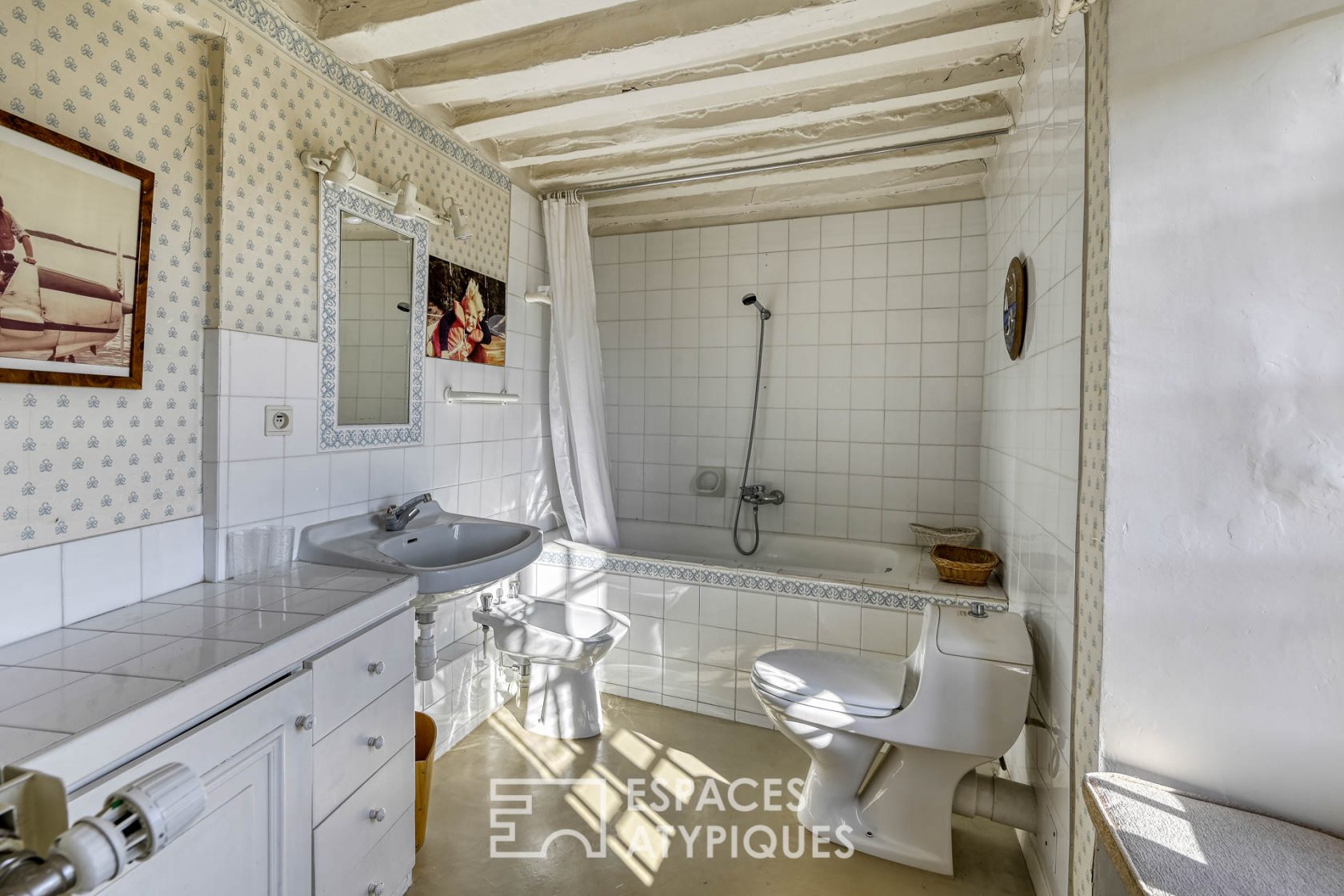 17th century bourgeois farmhouse with garden in the heart of the historic center