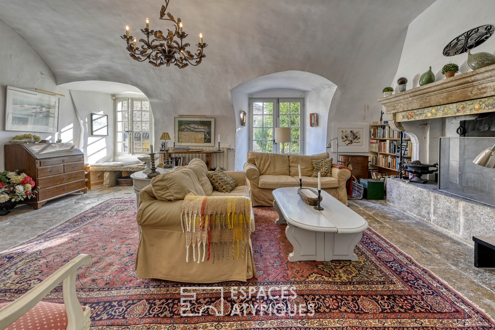 17th century bourgeois farmhouse with garden in the heart of the historic center