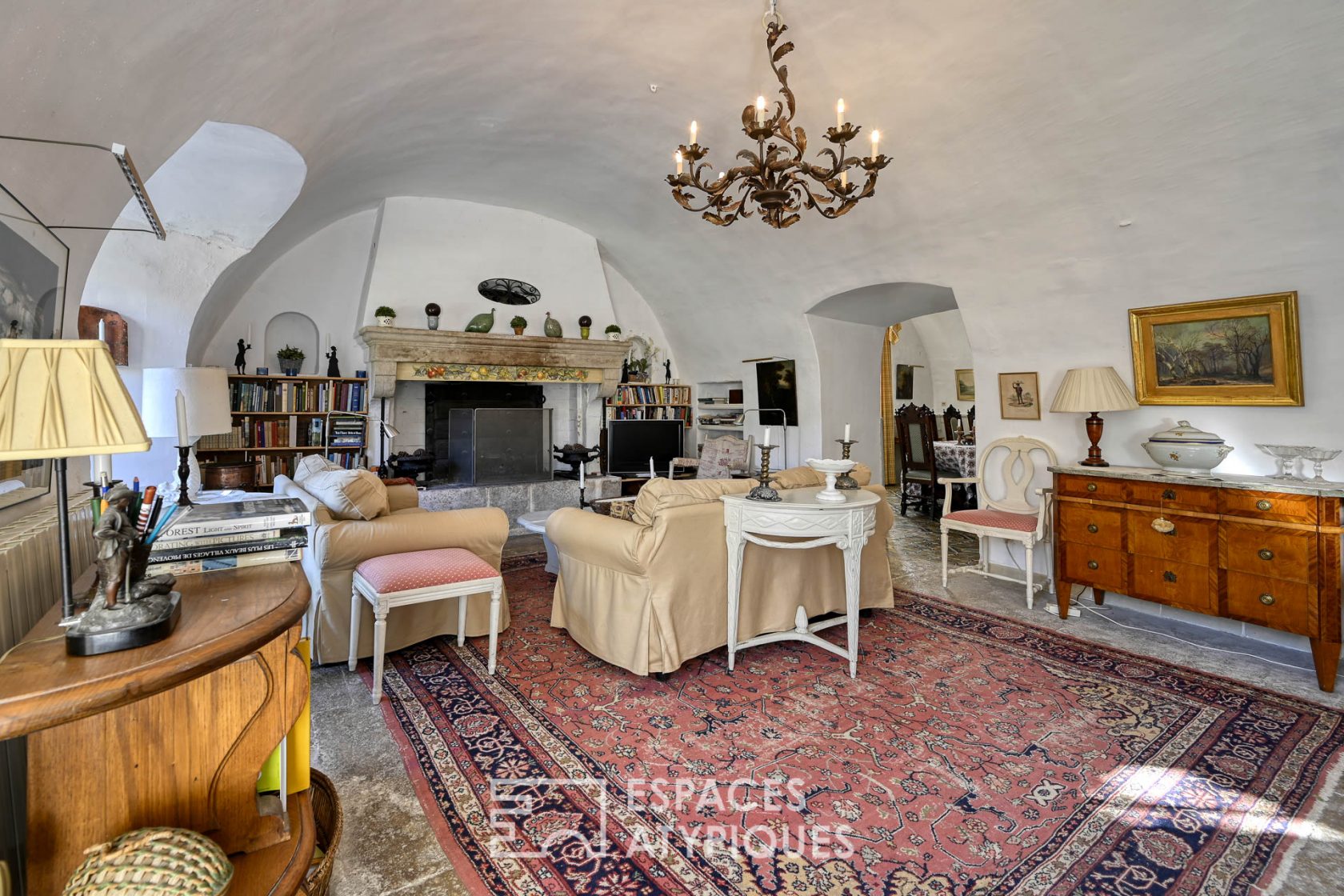 17th century bourgeois farmhouse with garden in the heart of the historic center