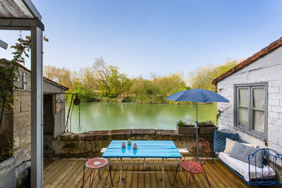 charme-pierre-Charente-vacances-authenticité