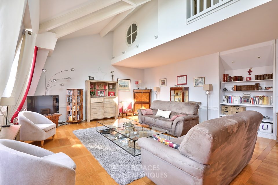 78000 VERSAILLES - Lumineux duplex avec grand salon et vue sur le parc du château - Réf. 0387EY