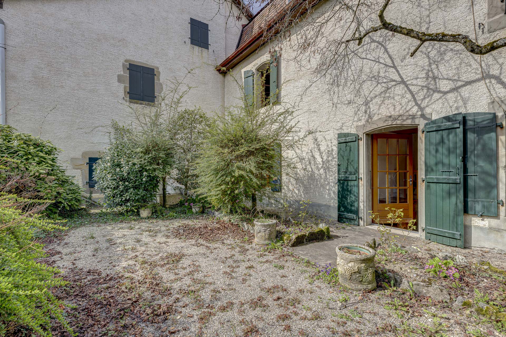 Bourgeois property to renovate