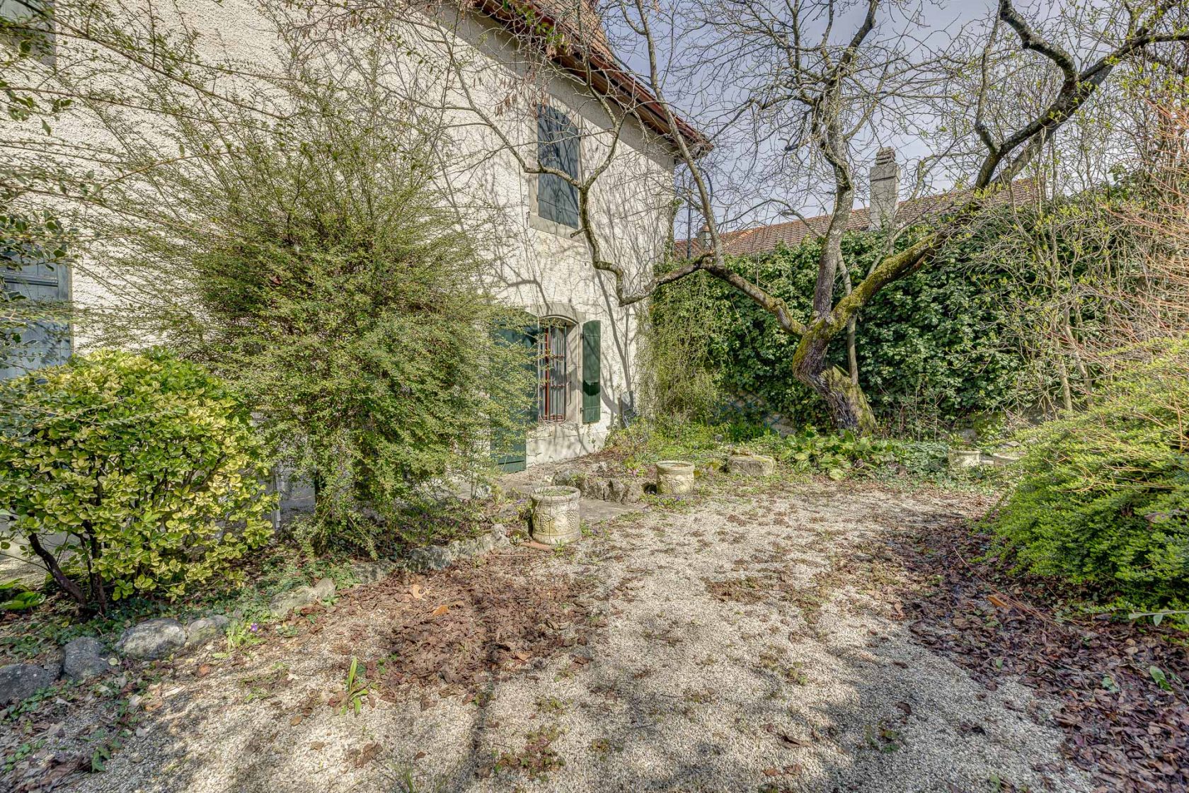 Bourgeois property to renovate