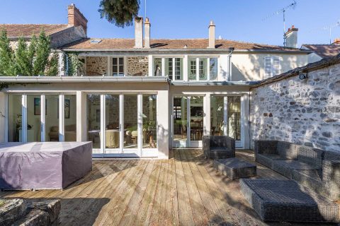 Maison de charme rénovée en coeur de village