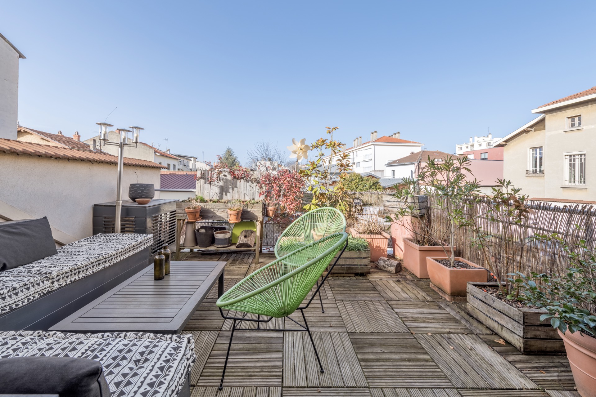 Appartement contemporain avec terrasse à Montchat