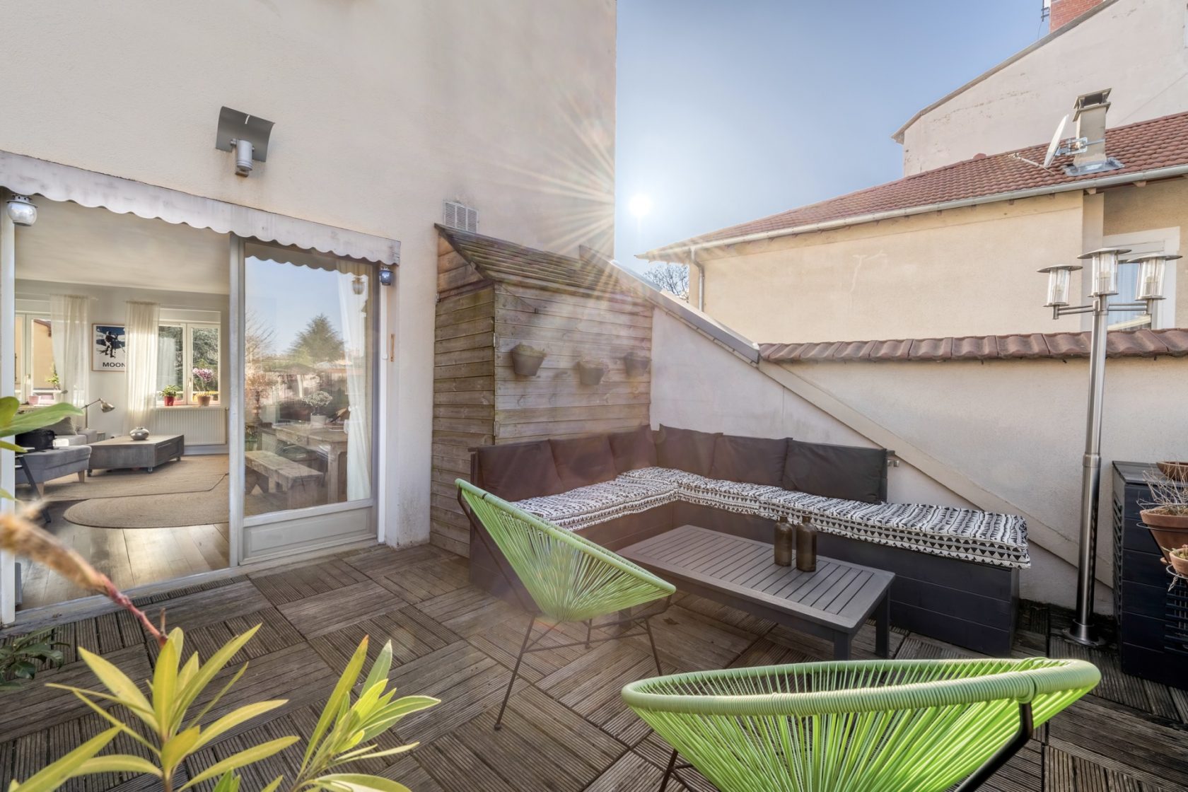 Appartement contemporain avec terrasse à Montchat