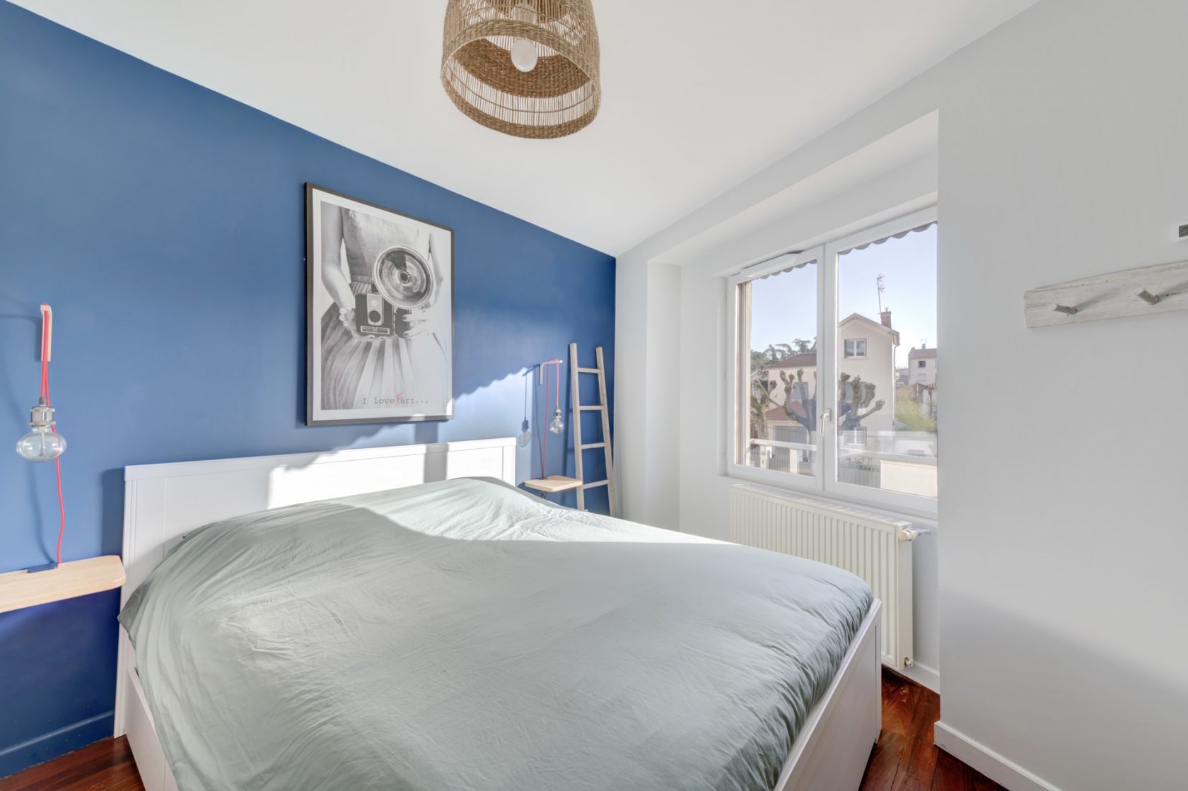 Appartement contemporain avec terrasse à Montchat