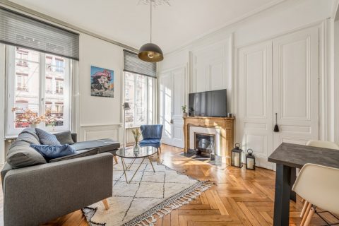 Haussmanien rénové métro Saxe Gambetta