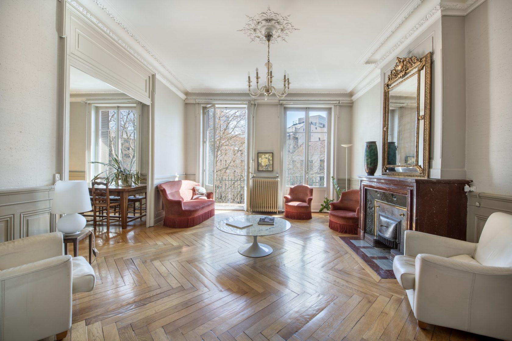 Haussmannian apartment with balcony