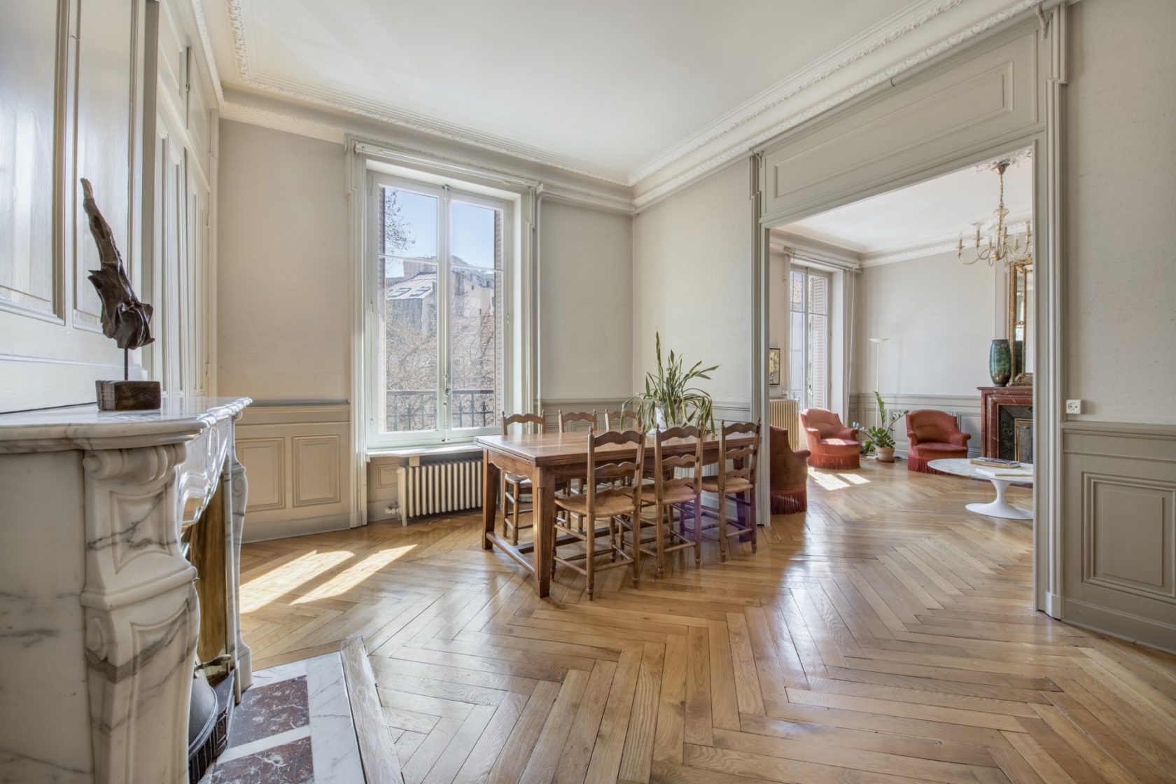 Haussmannian apartment with balcony