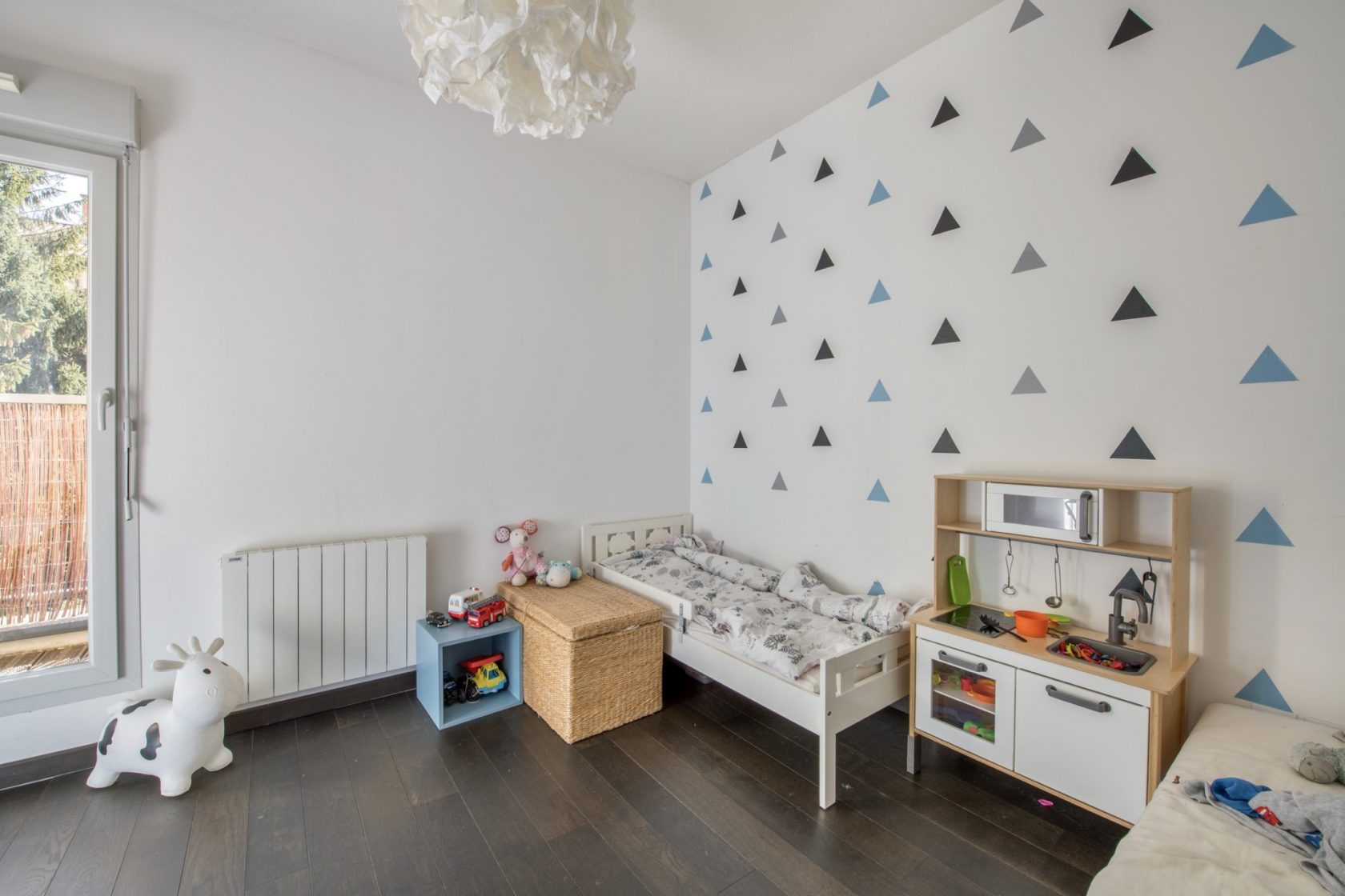 Appartement rénové avec terrasse à Monplaisir