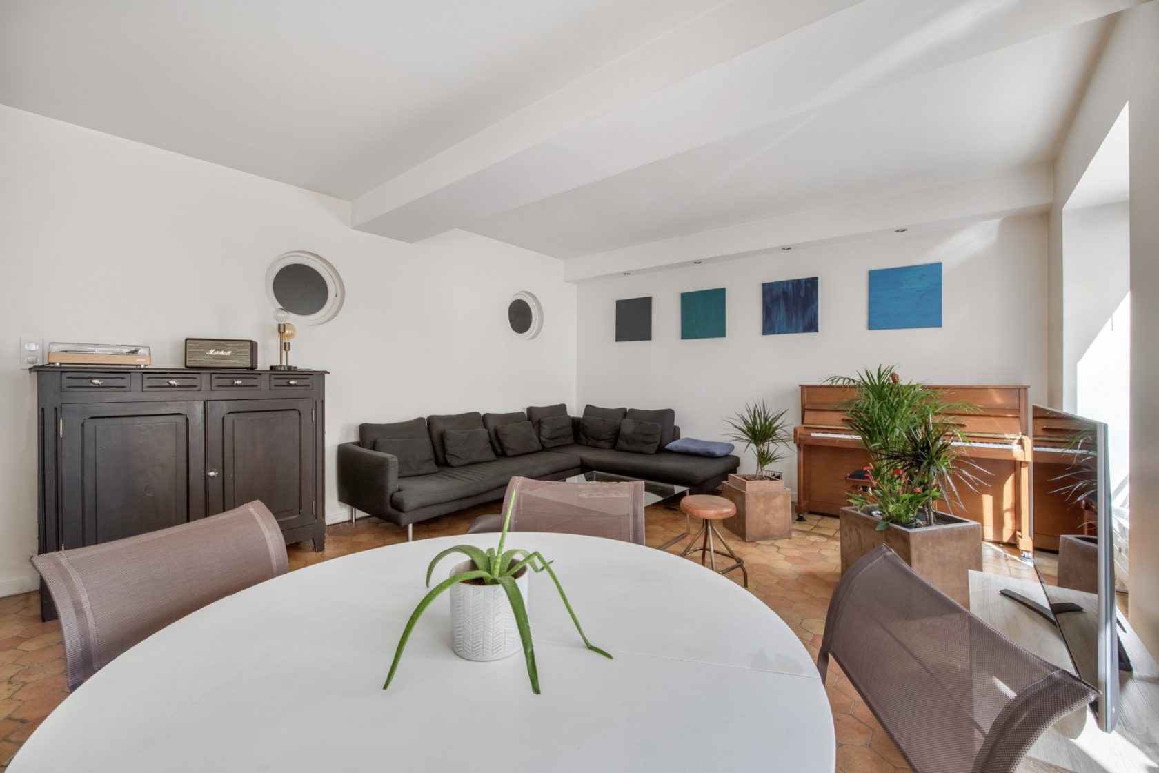 Appartement de caractère rénové proche métro Vaise