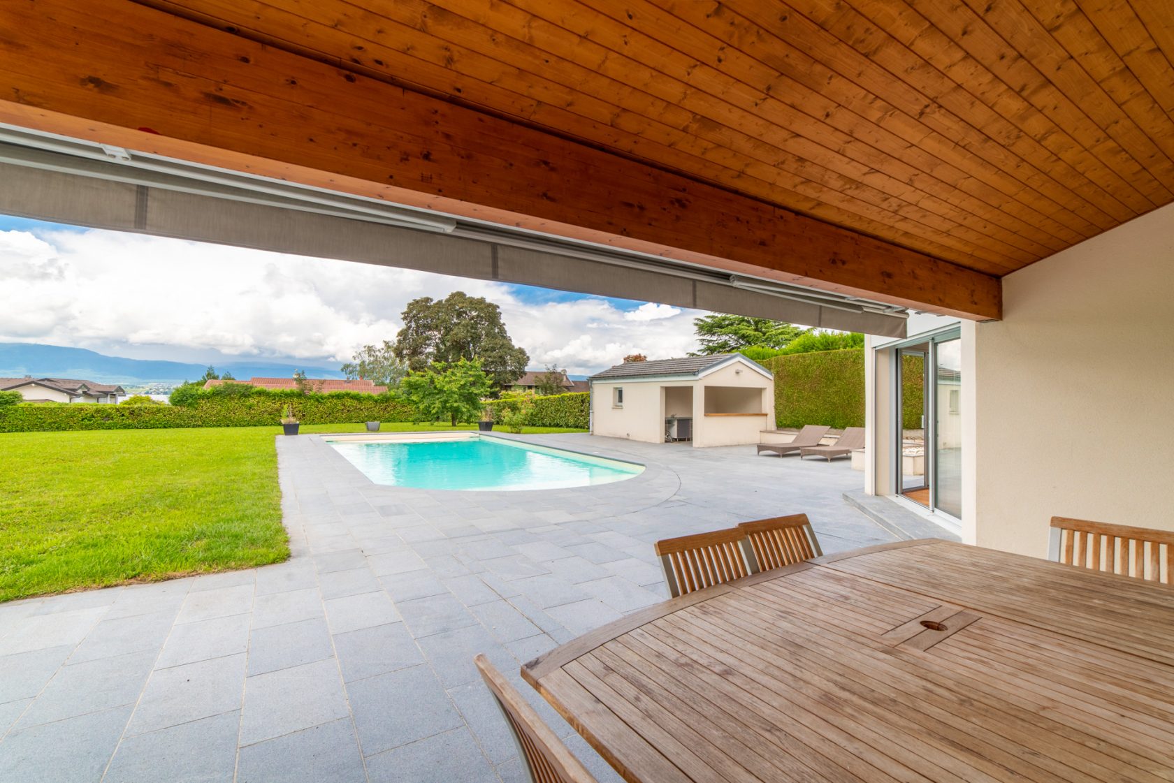Villa d’architecte avec piscine