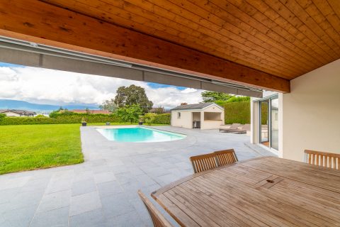Villa d’architecte avec piscine