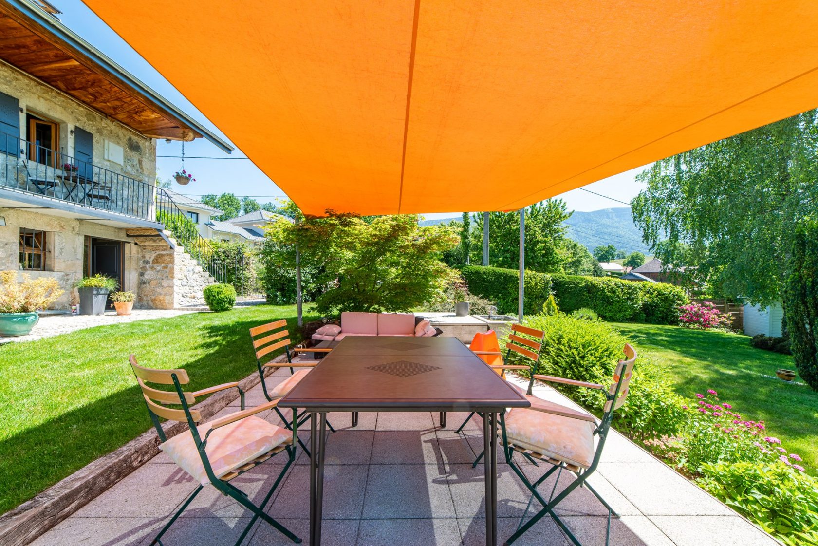 Renovated farmhouse with swimming pool