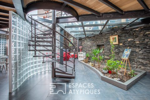 Appartement loft sous puits de lumière en hypercentre
