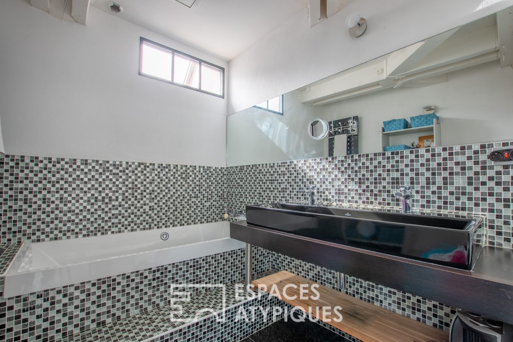 Appartement loft sous puits de lumière en hypercentre