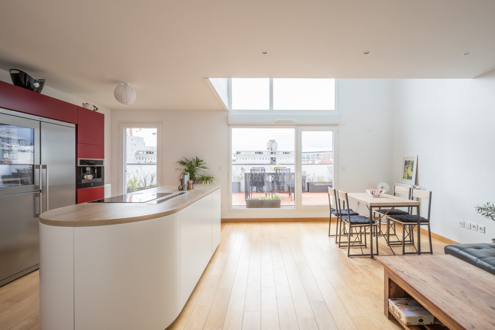 Contemporary duplex with terraces