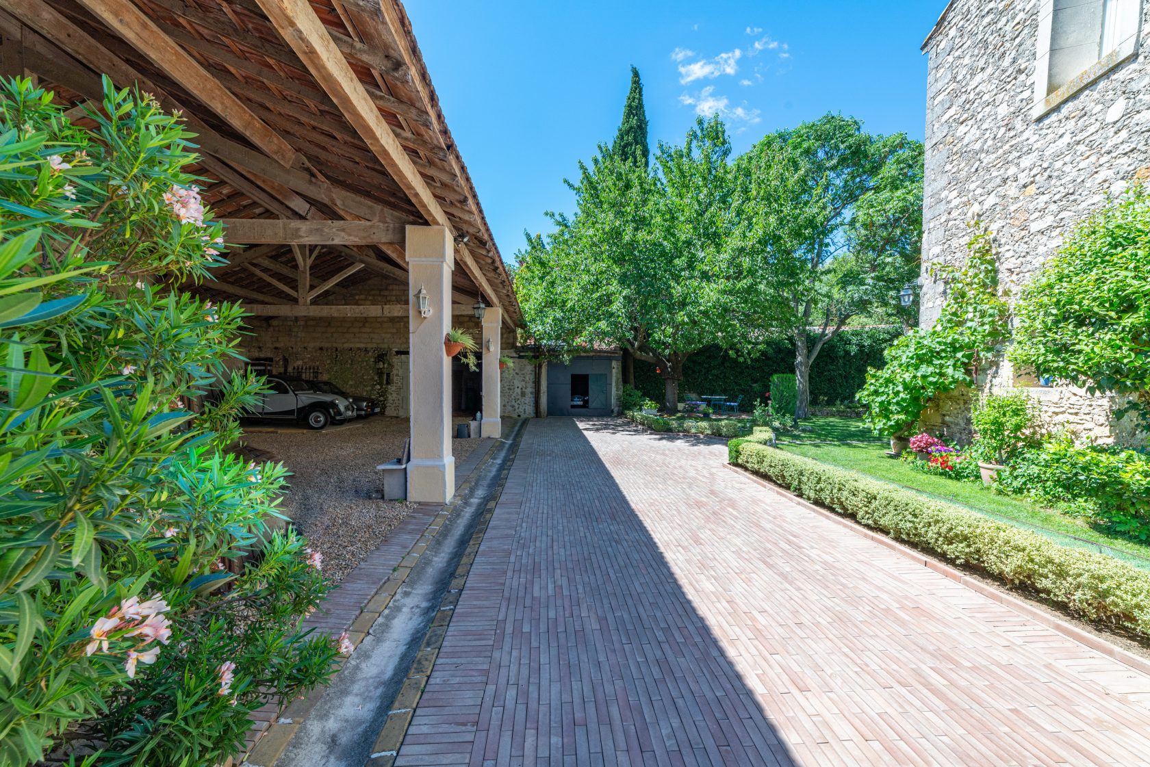 The artist’s spirit – a sublime restored winegrower’s house